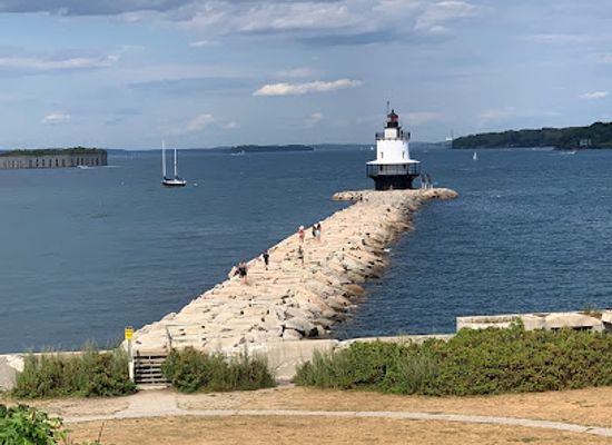 maine/portland/attraction/spring-point-ledge-lighthouse