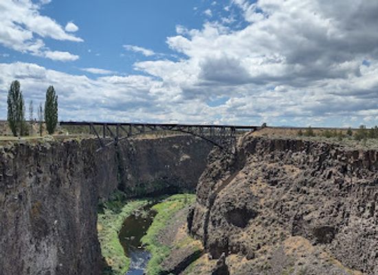 oregon/smith-rock-state-park/attraction/peter-skene-ogden-state-scenic-viewpoint