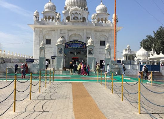 india/amritsar/wagah-border/attraction/gurudwara-chheharta-sahib