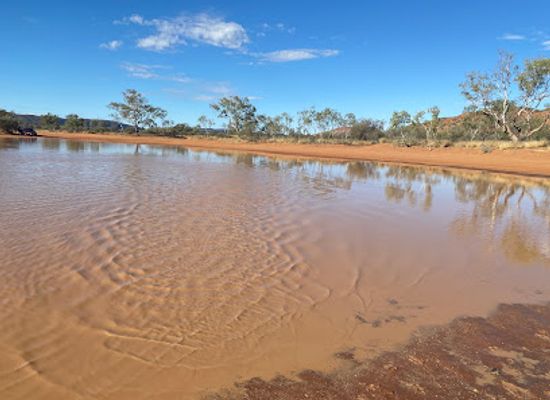 australia/macdonnell-ranges/attraction/clay-pans