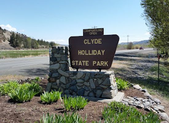 oregon/grant-county/attraction/clyde-holliday-state-recreation-site
