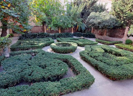 spain/balearic-islands/attraction/jardi-del-bisbe