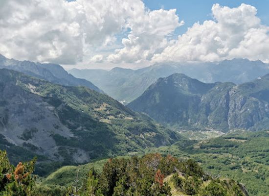 albania/boga-alpine-resort/attraction/valbone-teth-viewpoint-peak