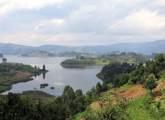 rwanda/ruhengeri/attraction/lake-bunyonyi