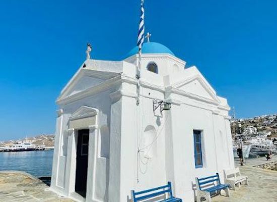 greece/mykonos/attraction/manto-mavrogenous-square