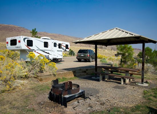 utah/flaming-gorge-national-recreation-area/attraction/dripping-springs-campground-ut