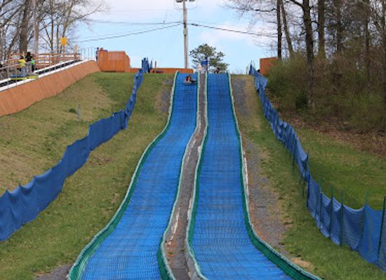pennsylvania/pocono-mountains/attraction/blue-lightning-tubing