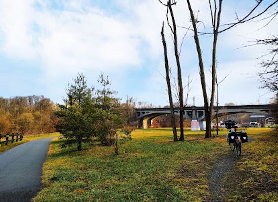 virginia/roanoke/old-southwest/attraction/memorial-bridge-park