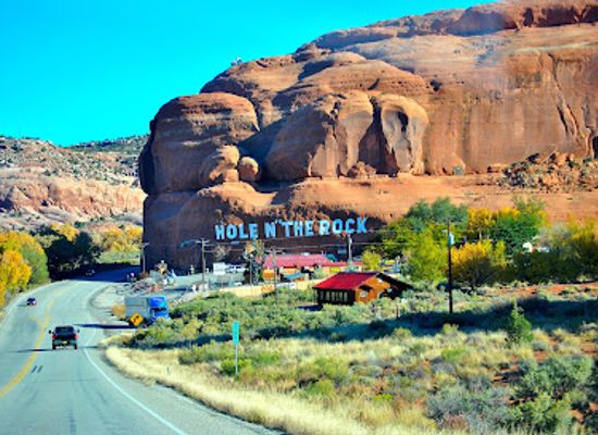 utah/sevier-valley/attraction/hole-n-the-rock