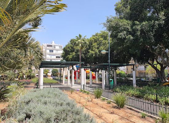 israel/netanya/attraction/sarah-aaronsohn-garden