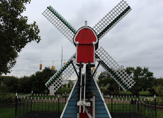 michigan/holland/attraction/nelis-dutch-village
