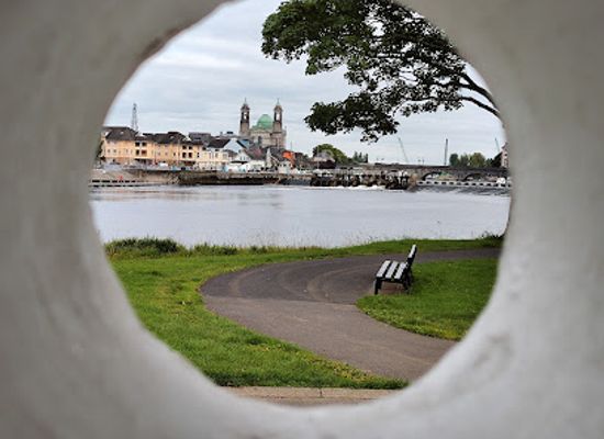ireland/county-westmeath/attraction/burgess-park-pairc-burgess