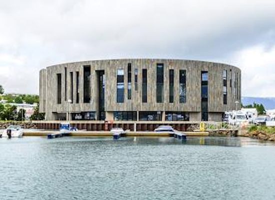 iceland/akureyri/attraction/hof-cultural-and-conference-centre