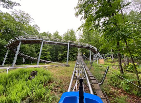 massachusetts/mohawk-trail/attraction/thunderbolt-mountain-coaster