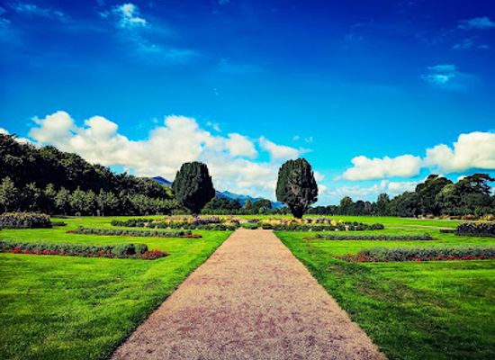 ireland/the-kerry-way/attraction/killarney-house