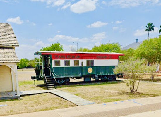 texas/laredo/attraction/texas-mexican-railway-co-caboose
