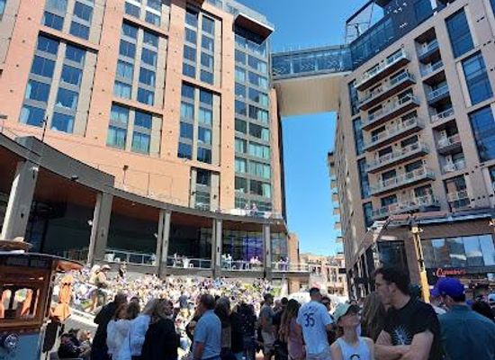 colorado/denver/attraction/mcgregor-square