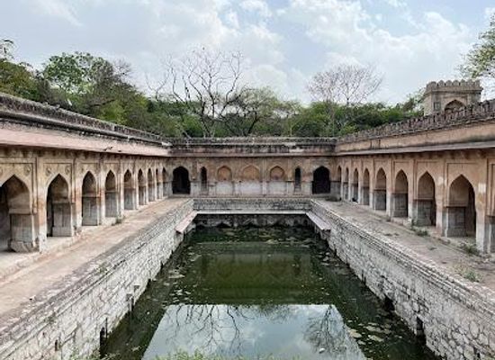 india/delhi/attraction/rajon-ki-baoli