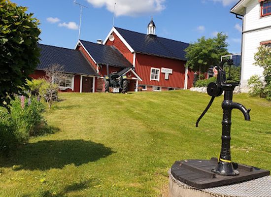 sweden/angermanland/attraction/arnolds-bilmuseum