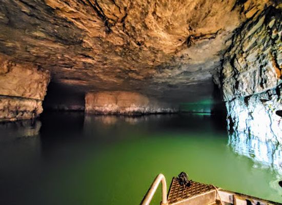 kentucky/natural-bridge-state-resort-park/attraction/gorge-underground