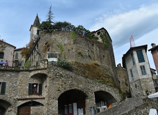 italy/italian-riviera/attraction/castello-della-lucertola