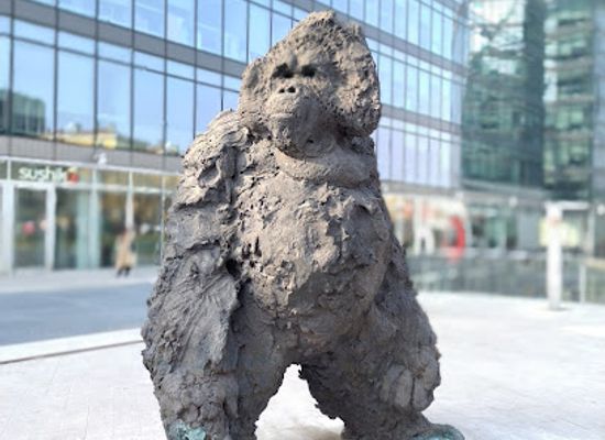 italy/emilia-romagna/attraction/statua-del-gorilla
