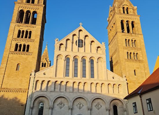 hungary/southern-transdanubia/attraction/pecs-cathedral