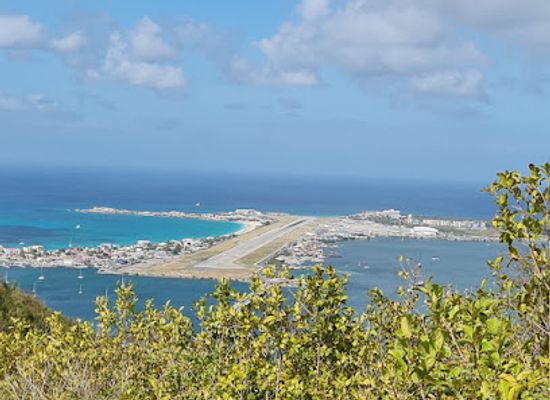 sint-maarten/sint-peters/attraction/celltower-hike-bellevue-cole-bay
