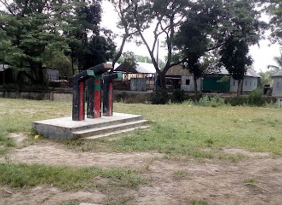 bangladesh/comilla/attraction/kaliajury-shaheed-minar