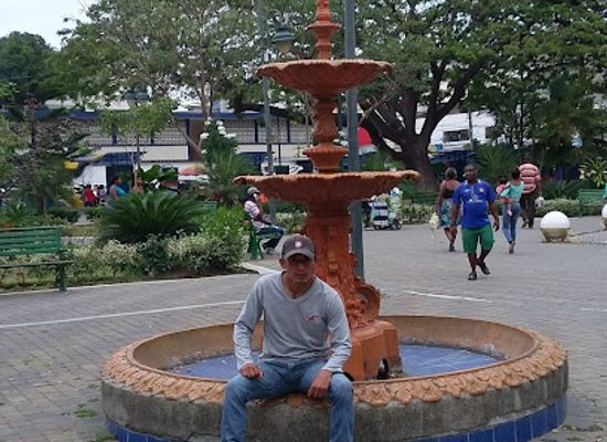 ecuador/esmeraldas-region/attraction/parque-central