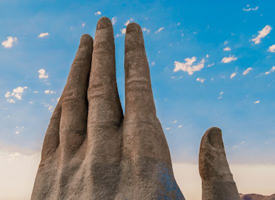 chile/san-pedro-de-atacama/attraction/hand-of-the-desert