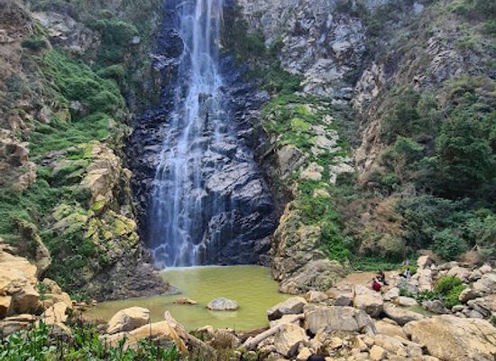 chile/valparaiso/attraction/mirador-waterfall