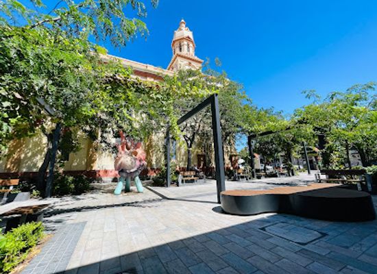 australia/adelaide/glenelg/attraction/sculpture