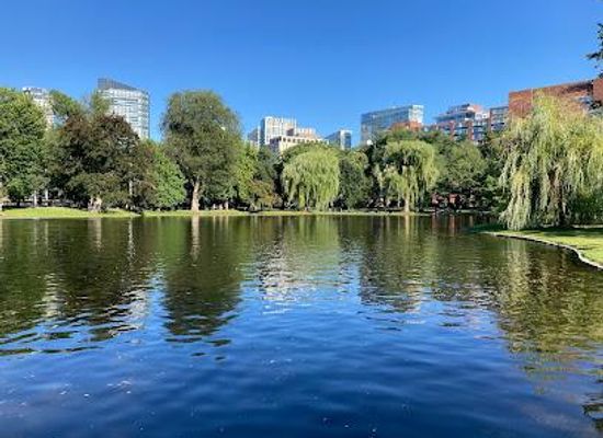 iowa/newton/attraction/public-garden