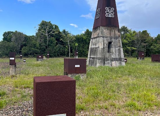 suriname/marowijne-district/attraction/moiwana-monument