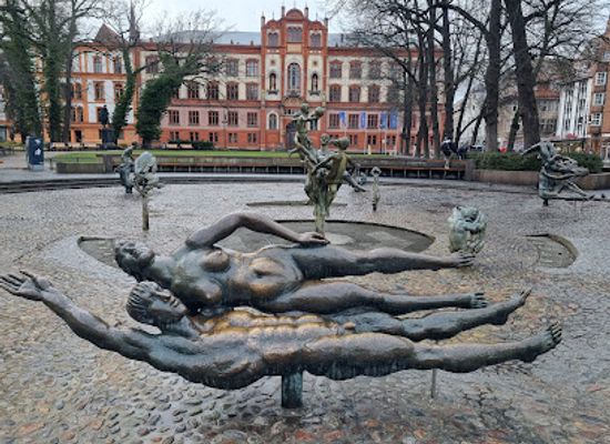 germany/pomerania/attraction/brunnen-der-lebensfreude