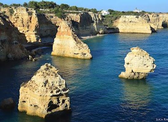 portugal/faro/attraction/marinha-beach