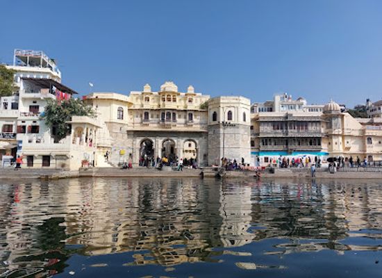 india/udaipur/attraction/pichola-view