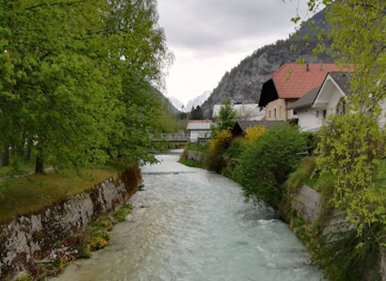 slovenia/carinthia/attraction/smercova-hisa