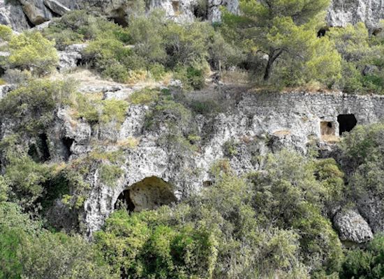 italy/apulia/attraction/villaggio-rupestre-di-petruscio