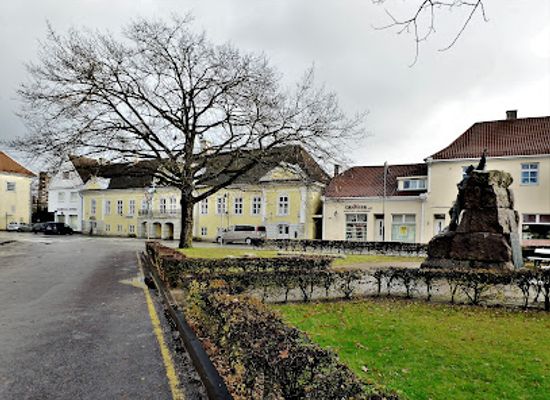 estonia/saaremaa/attraction/vabadussojas-langenud-saarlaste-malestusmark