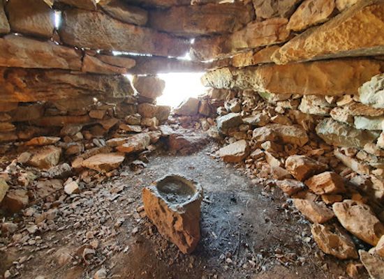 greece/attica/attraction/dragon-house-of-hymettus