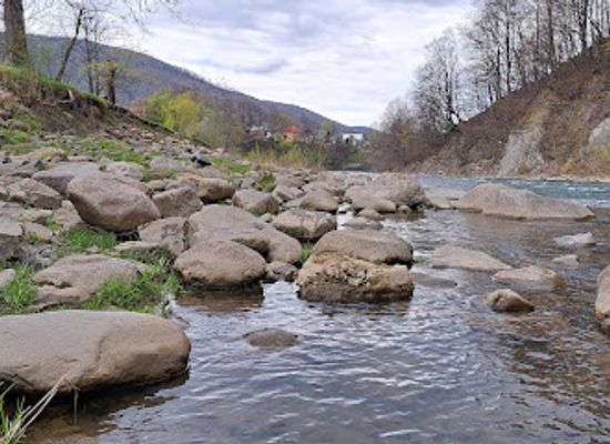 ukraine/yaremche/attraction/naberezhna