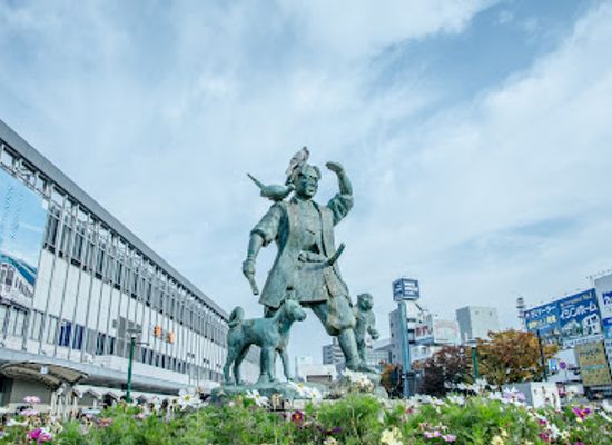 japan/sanuki/attraction/statue-of-momotaro