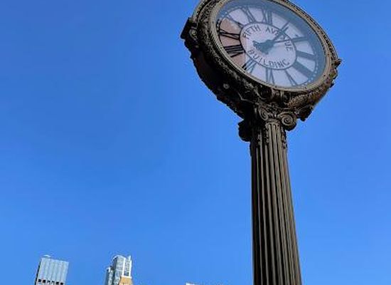 new-york/new-york-city/attraction/tiffany-street-clock