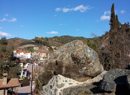 cyprus/kakopetria-village/attraction/the-couple-s-stone