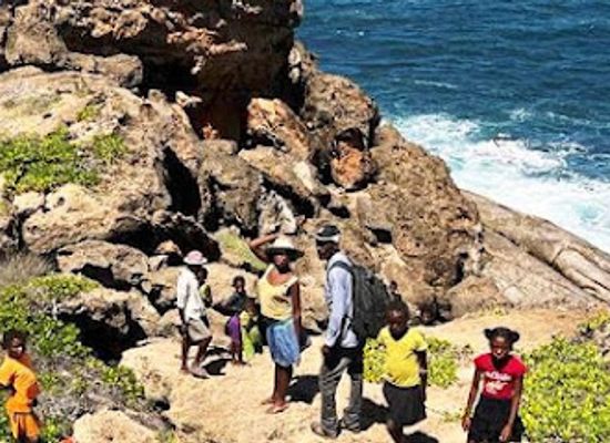 madagascar/anosy/attraction/la-grotte-ekapahaky