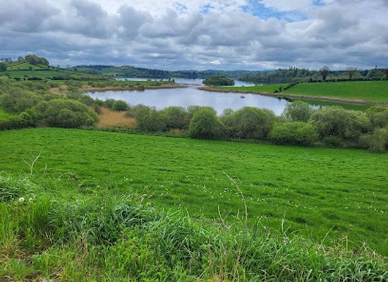 ireland/county-monaghan/attraction/tullyharnett-viewpoint
