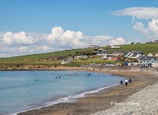 ireland/county-cork/attraction/garretstown-beach