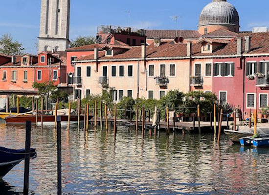italy/veneto/attraction/catalonia-in-venice